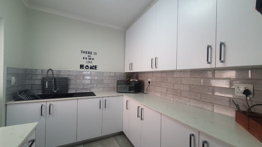 3 Bedroom Property for Sale in Brandhuis Western Cape